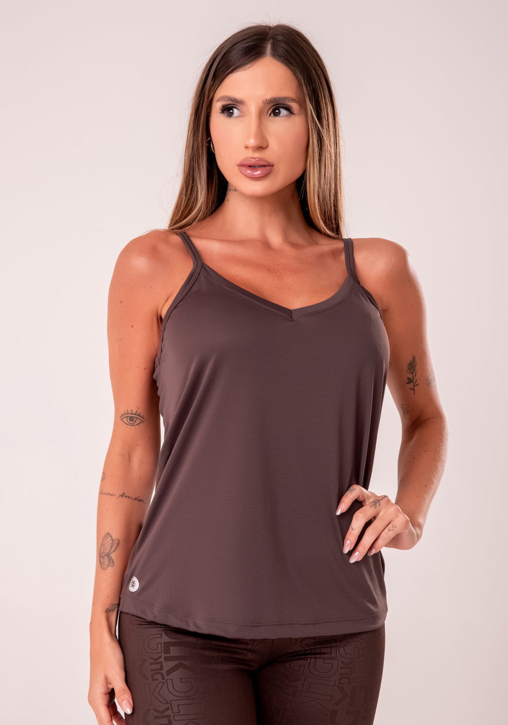 Camiseta Fitness Feminina Marrom de Alcinha com Decote V Reflections Dlk