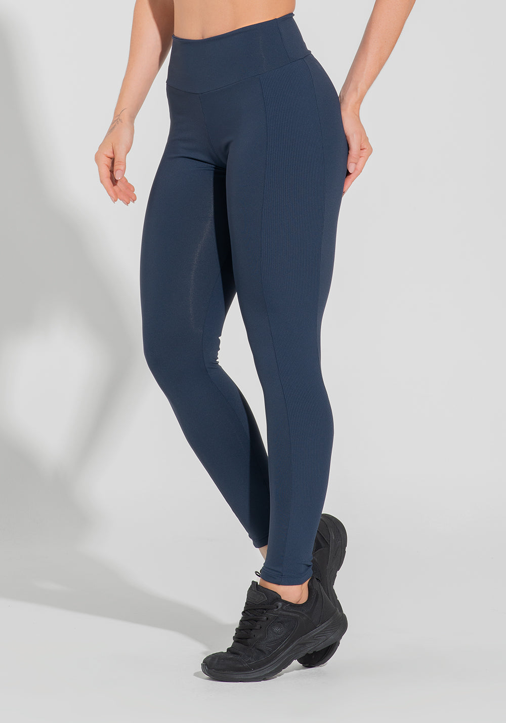 Legging Fitness Feminina com Lateral Canelada Motion Lines Dlk Azul Marinho